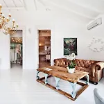 Sabrinas Haus - Adult Only +14