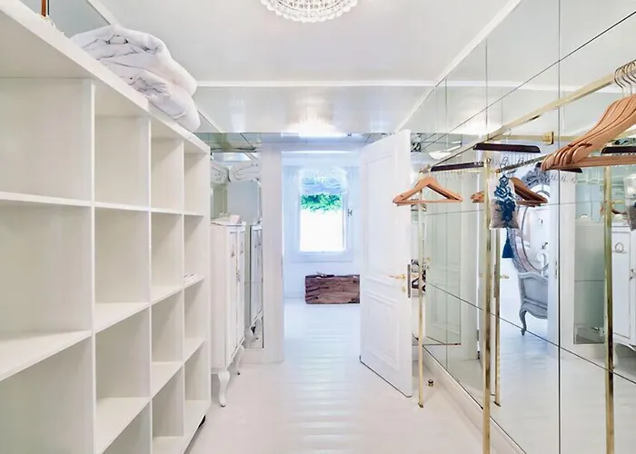 Sabrinas Haus - Adult Only +14 Hotel